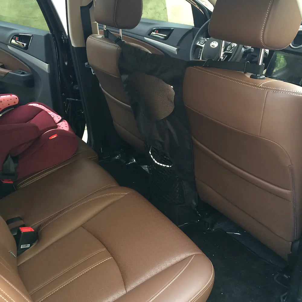 Accesorios para mascotas en el coche: barrera para perros en el asiento trasero